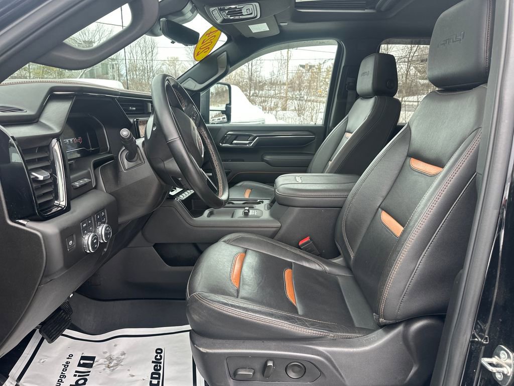 Used 2024 GMC Sierra 2500 AT4 w/ Technology Package image 9