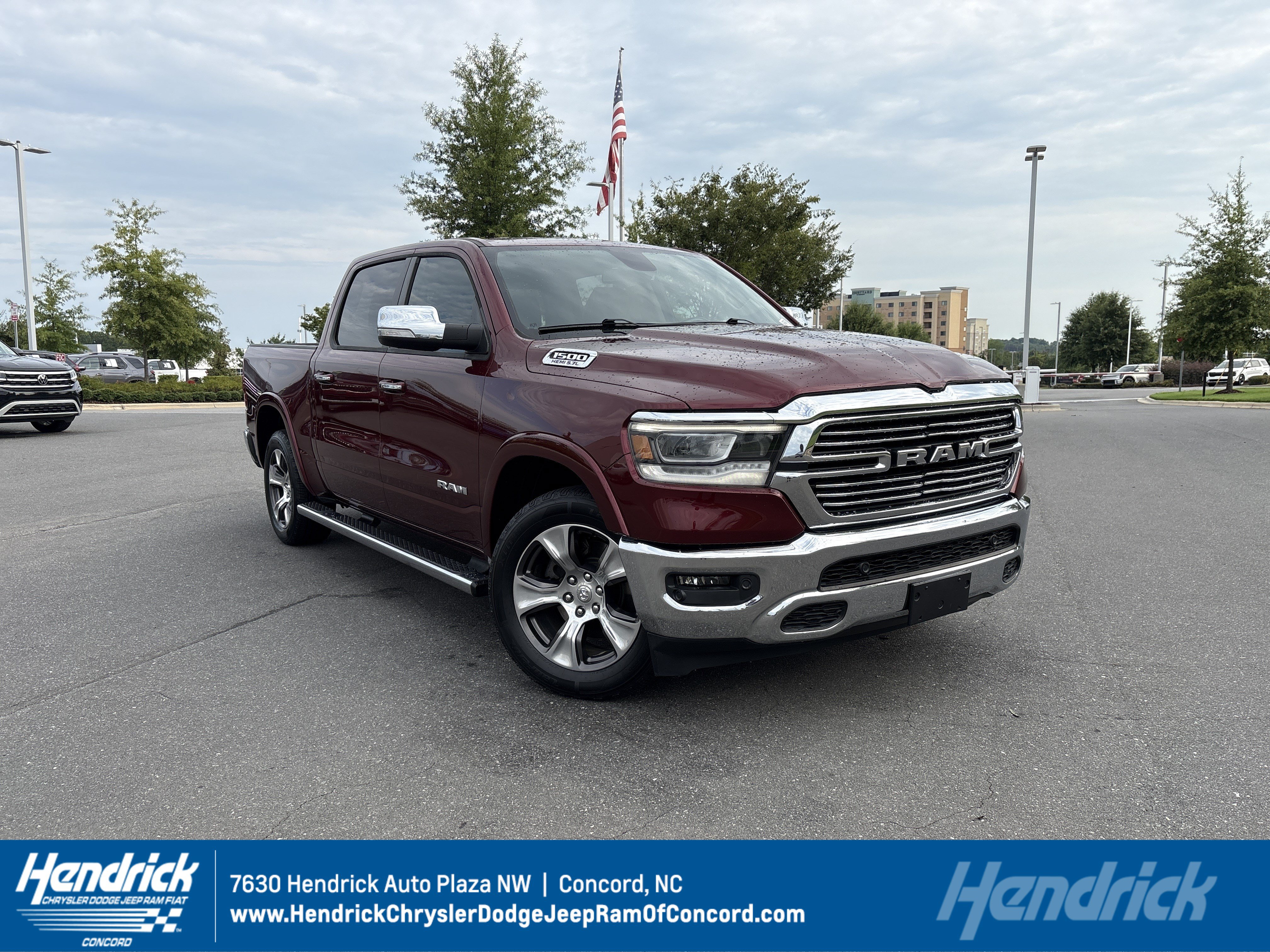 Used 2019 RAM 1500 Laramie AWD/4WD image 1