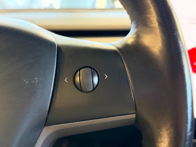 Used 2018 Tesla Model 3 Performance image 27