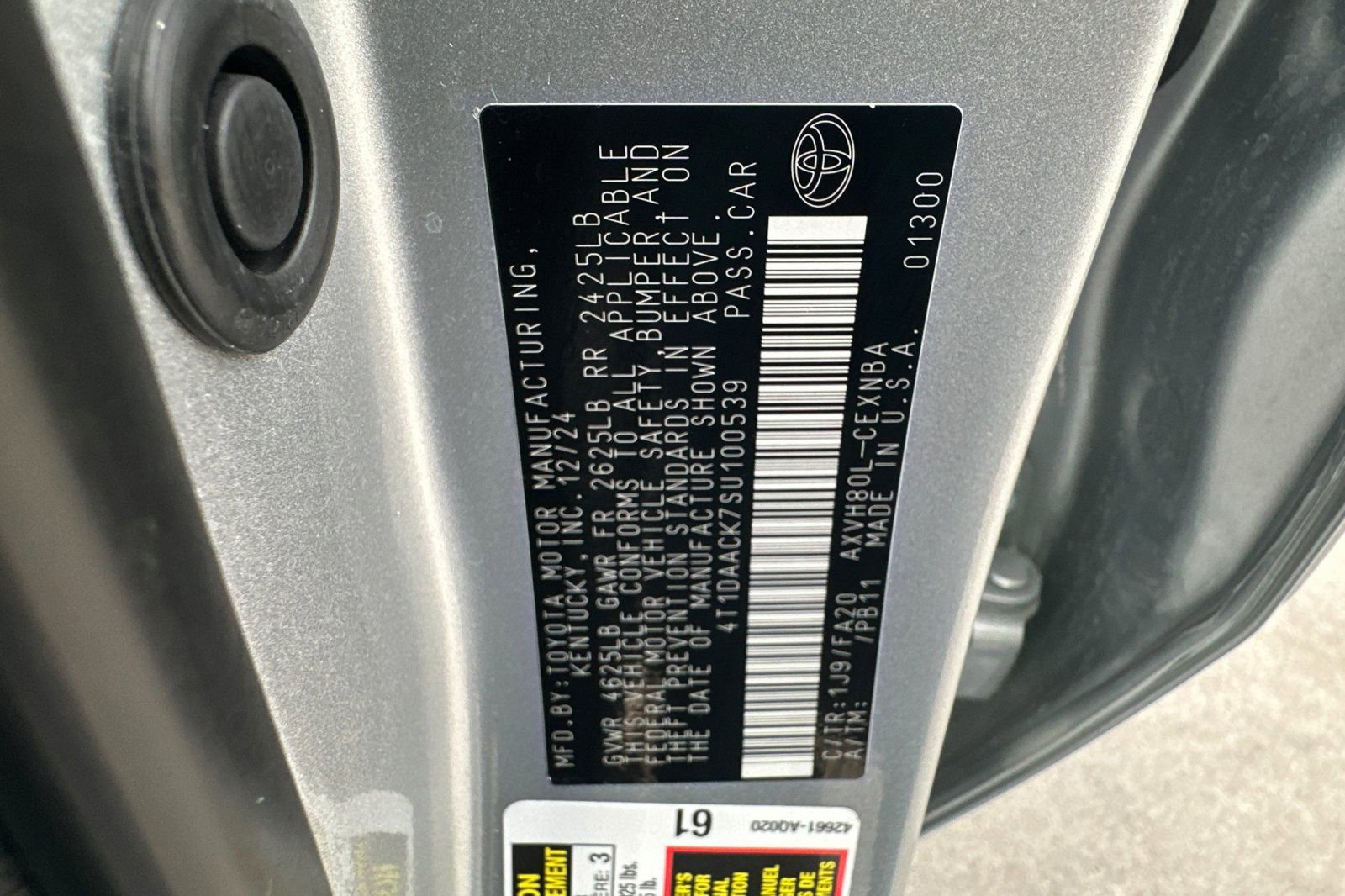 Used 2025 Toyota Camry LE image 28