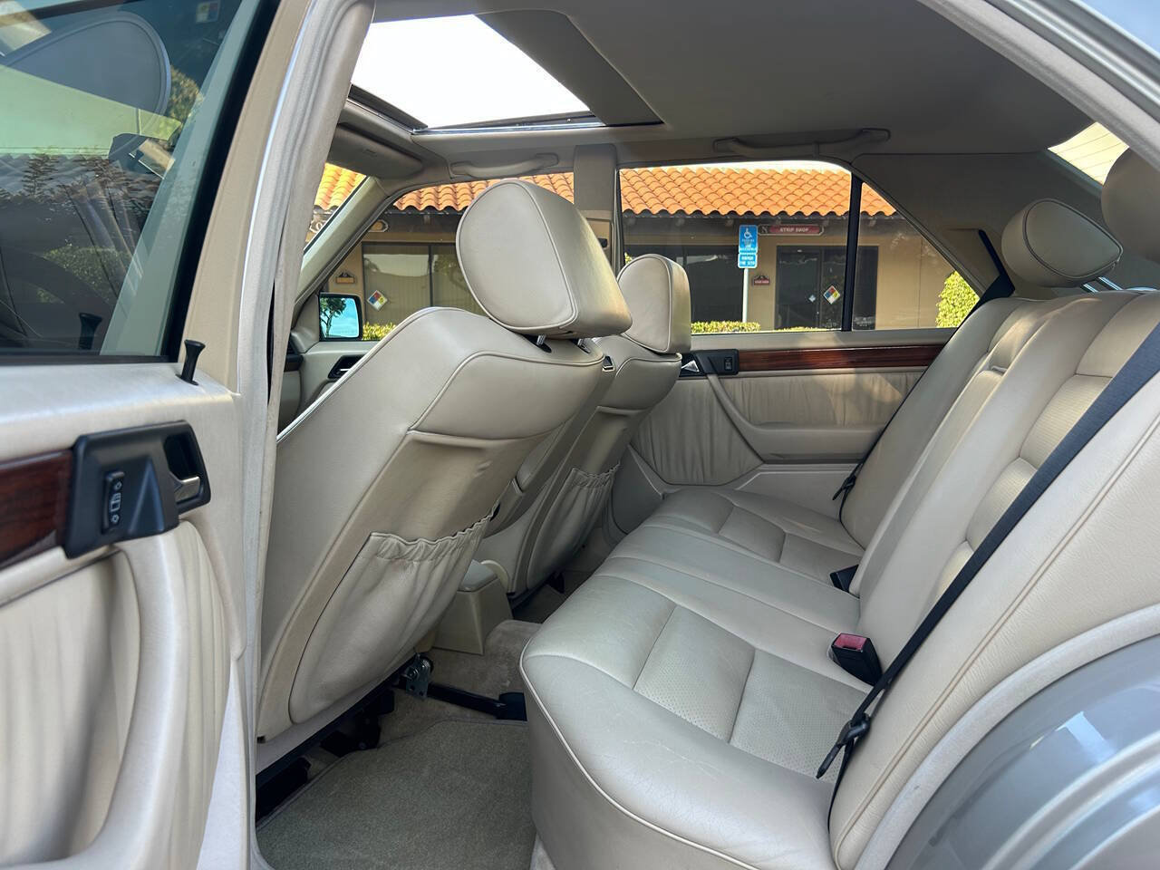 Used 1994 Mercedes-Benz E 320 Sedan image 12