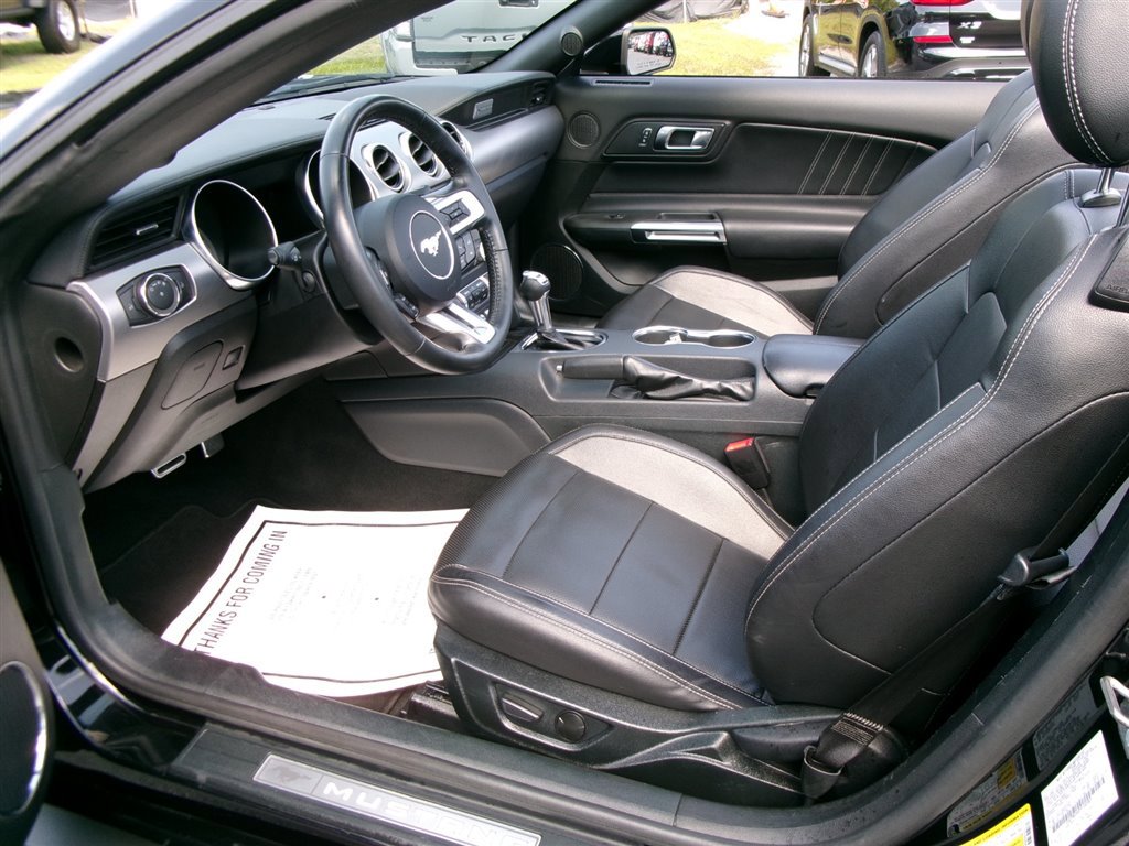 Used 2023 Ford Mustang Premium image 13