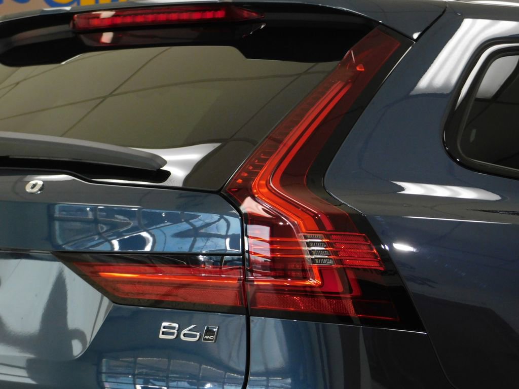 Used 2026 Volvo V90 B6 Cross Country Ultra image 88
