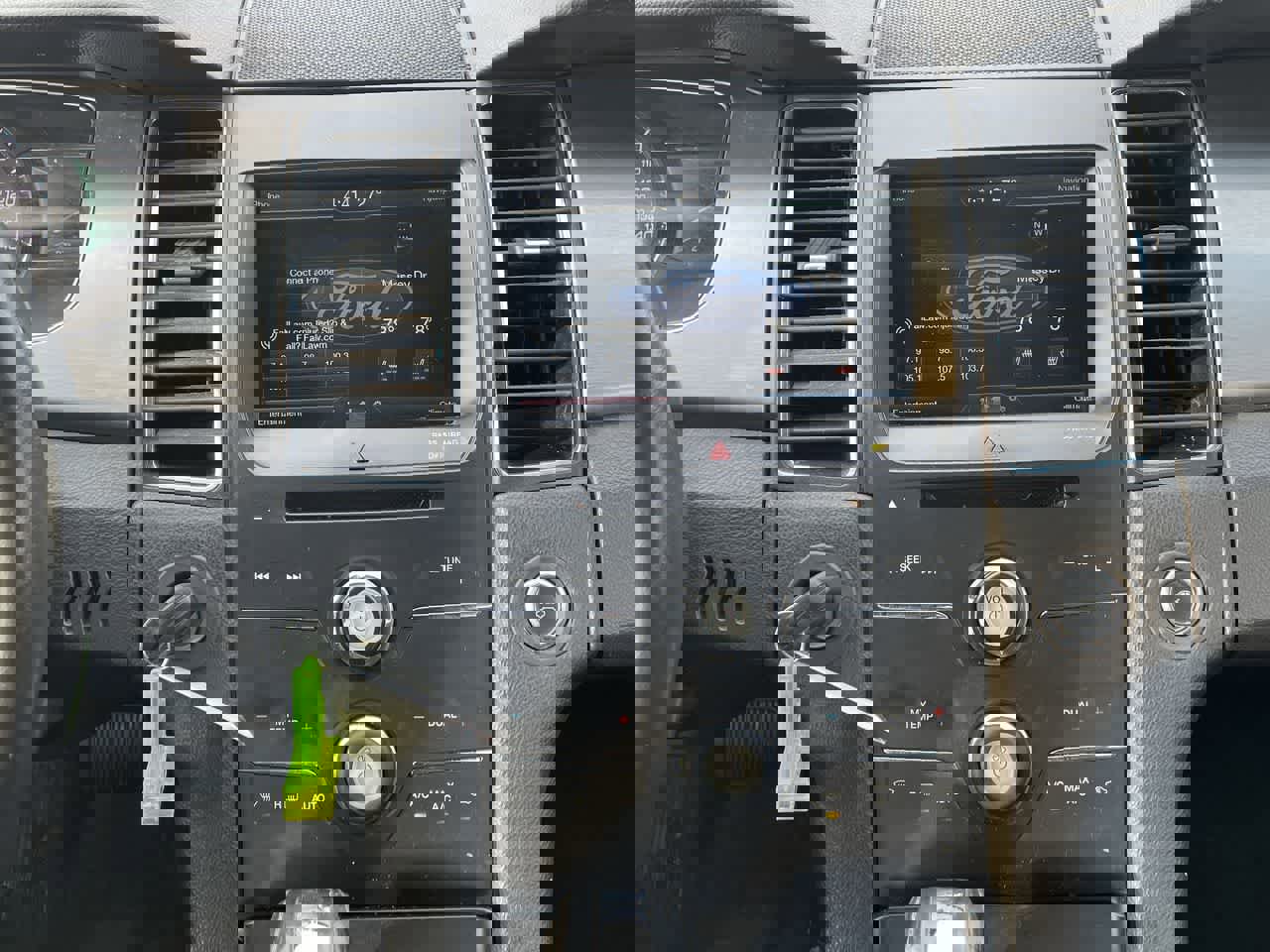 Used 2014 Ford Taurus SEL w/ Equipment Group 201A image 13