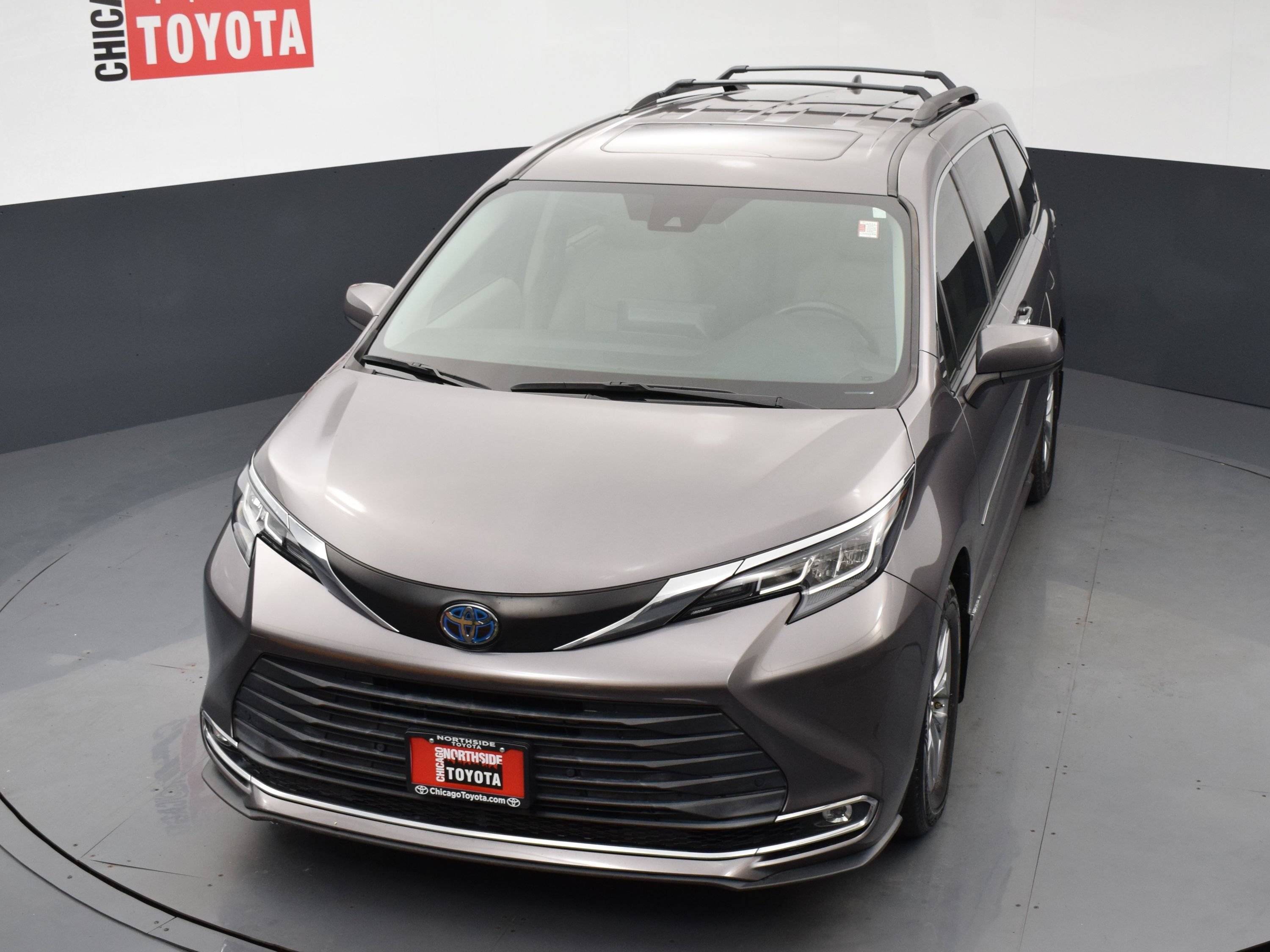 Used 2021 Toyota Sienna XLE FWD image 27
