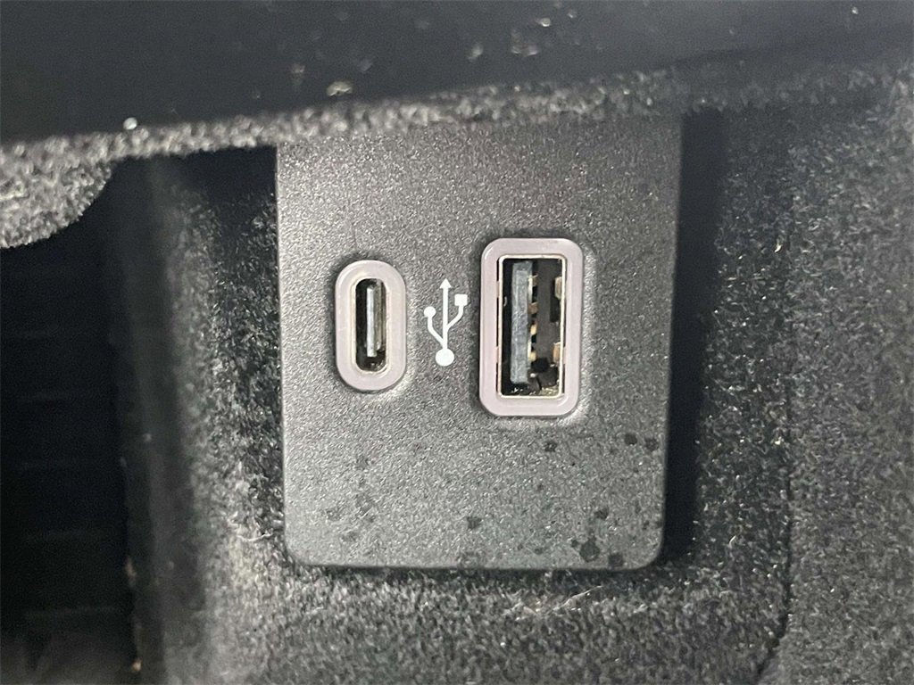 Certified 2023 Lincoln Nautilus Reserve w/ Equipment Group 201A image 23