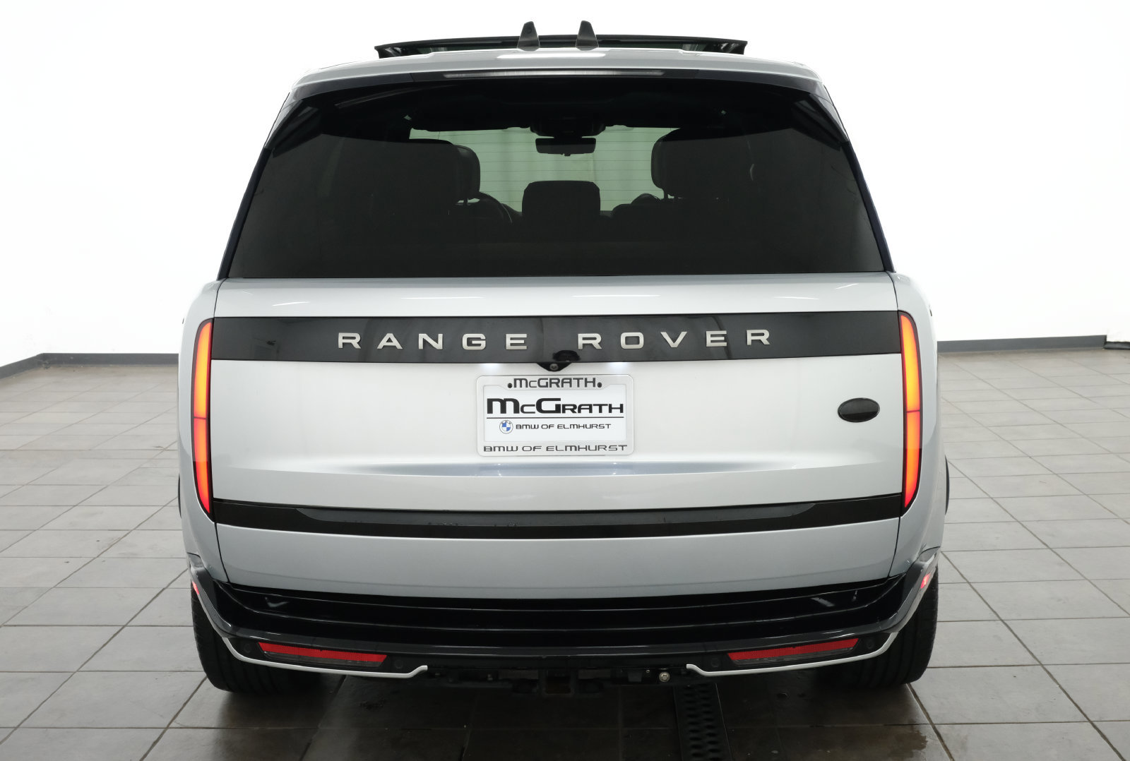 Used 2023 Land Rover Range Rover SE AWD/4WD image 4