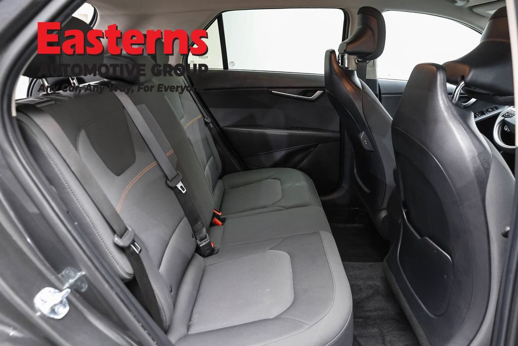 Used 2025 Kia Niro LX FWD image 21