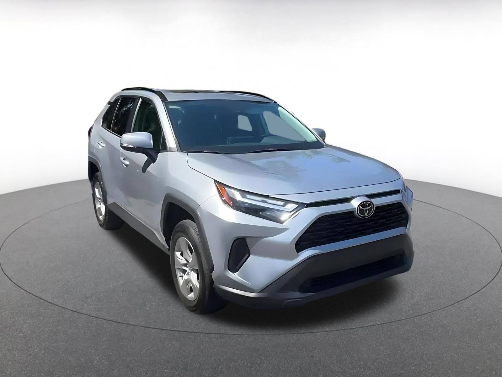 Used 2024 Toyota RAV4 XLE w/ Convenience Package AWD/4WD image 3