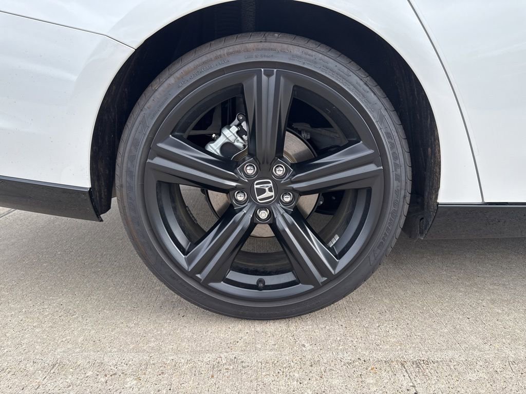Used 2025 Honda Accord Sport image 11