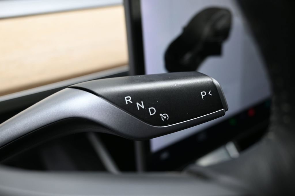 Used 2018 Tesla Model 3 Long Range RWD image 21