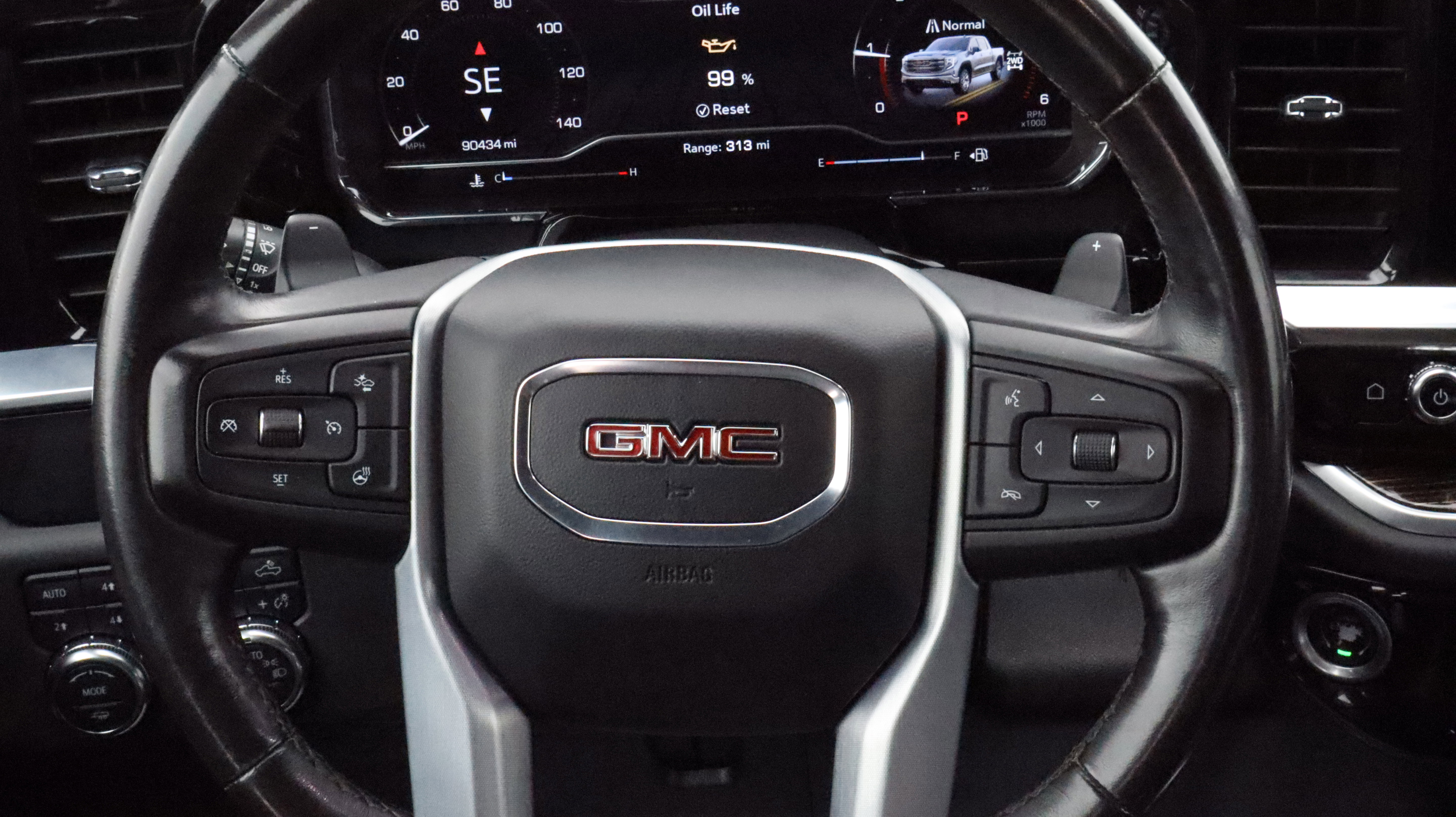 Used 2022 GMC Sierra 1500 Elevation w/ Elevation Premium Package image 9