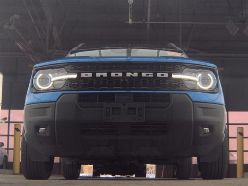 Used 2025 Ford Bronco Sport Outer Banks w/ Outer Banks Tech Package+ AWD/4WD image 4