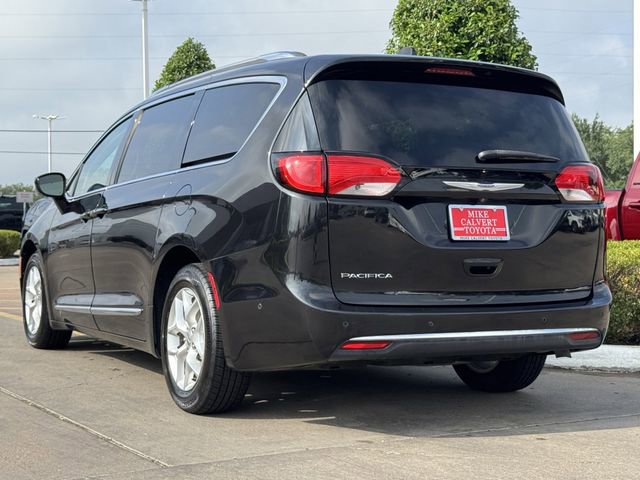 Used 2020 Chrysler Pacifica Touring-L Plus w/ Tire & Wheel Group FWD image 7