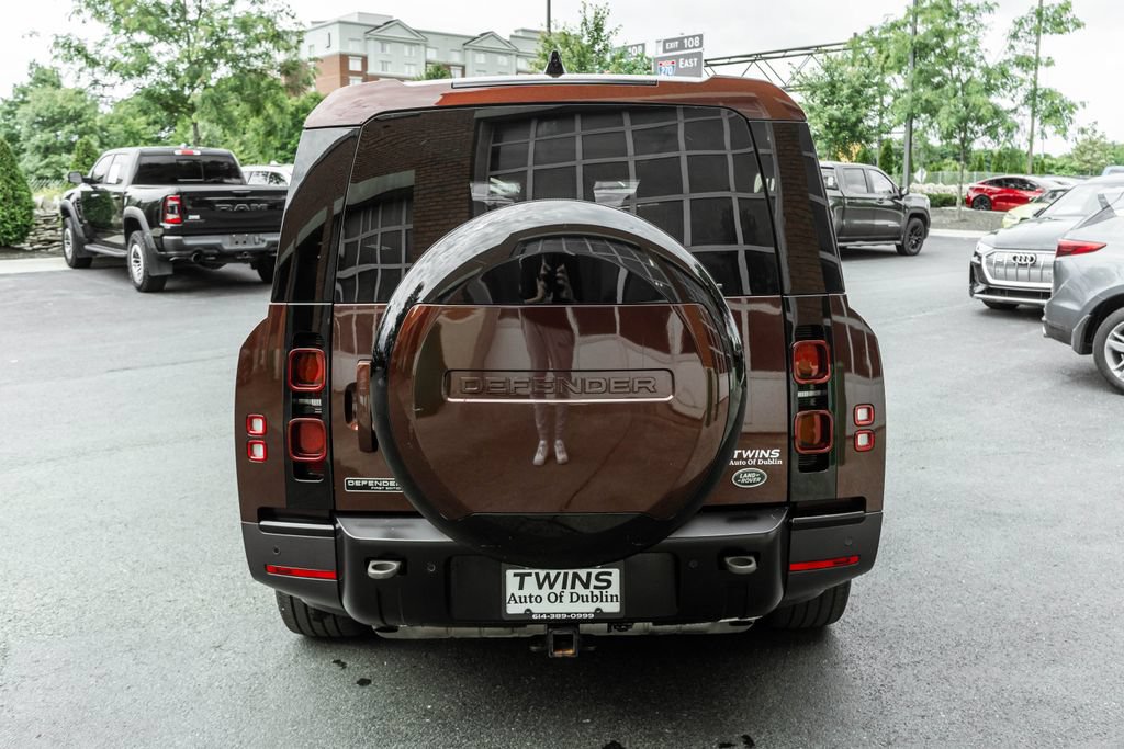 Used 2023 Land Rover Defender 130 First Edition AWD/4WD image 39