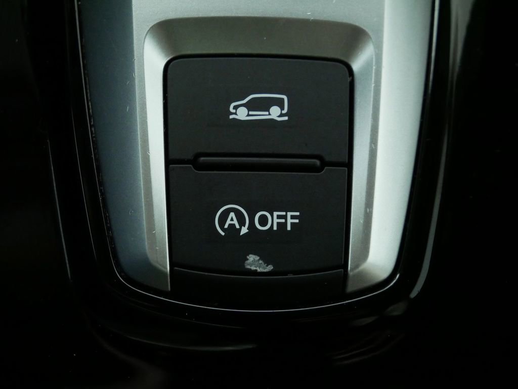 Used 2020 Honda Pilot Touring image 32