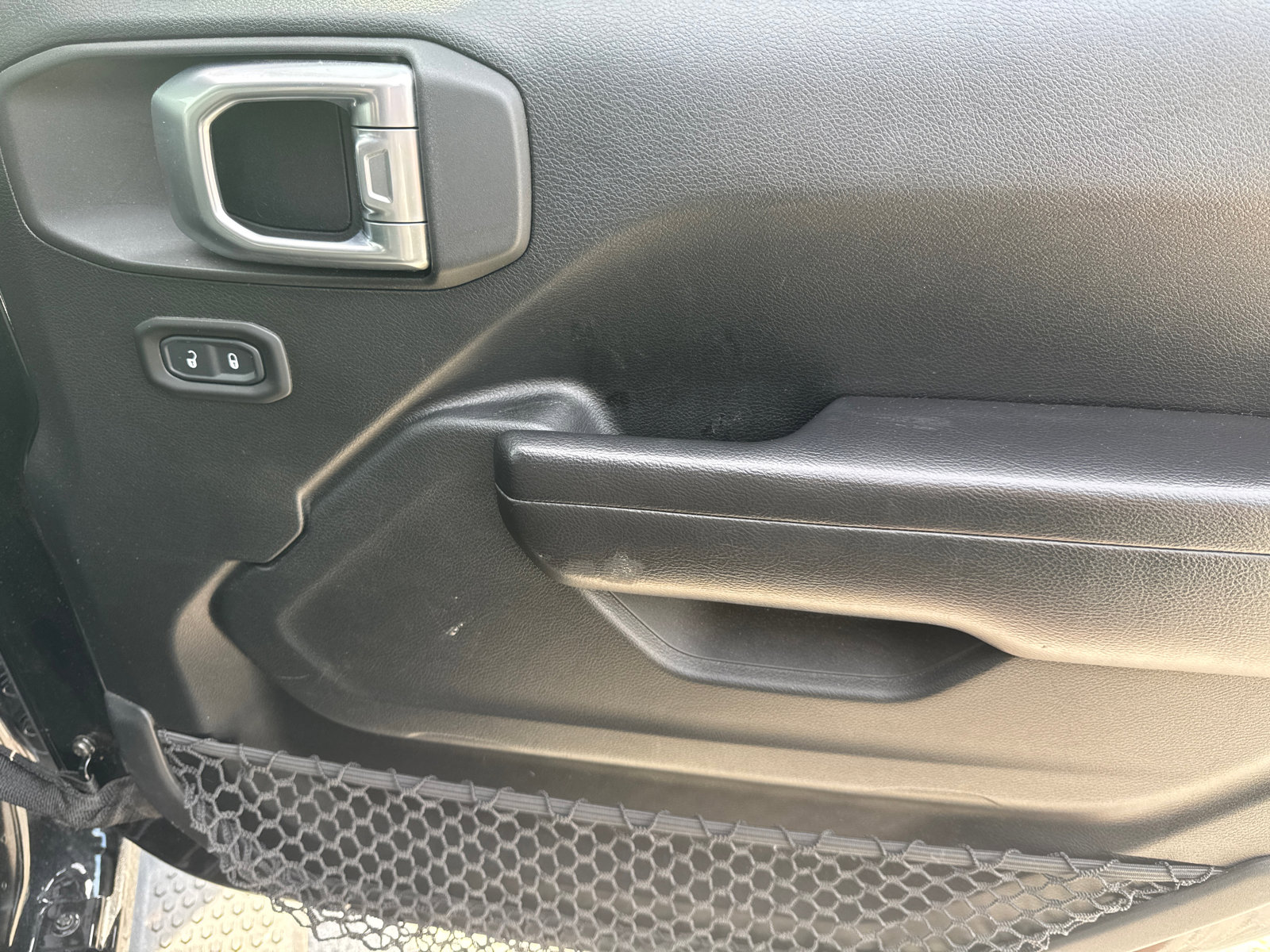 Used 2020 Jeep Wrangler Sport image 14