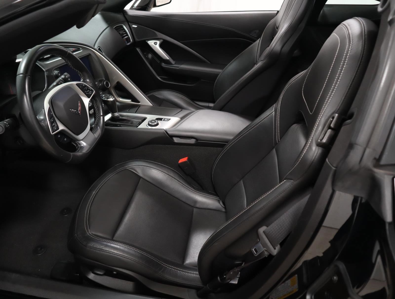 Used 2019 Chevrolet Corvette Grand Sport w/ Carbon Flash Badge Package image 18