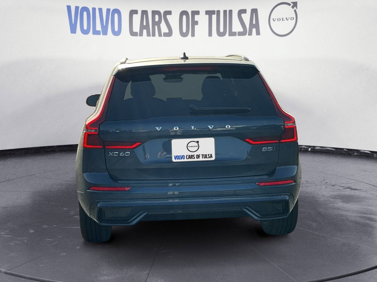 New 2026 Volvo XC60 B5 Plus w/ Protection Package Premier AWD/4WD image 4