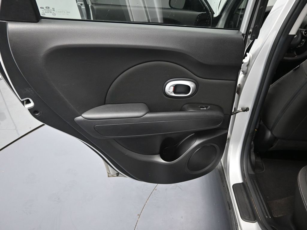 Used 2017 Kia Soul image 14