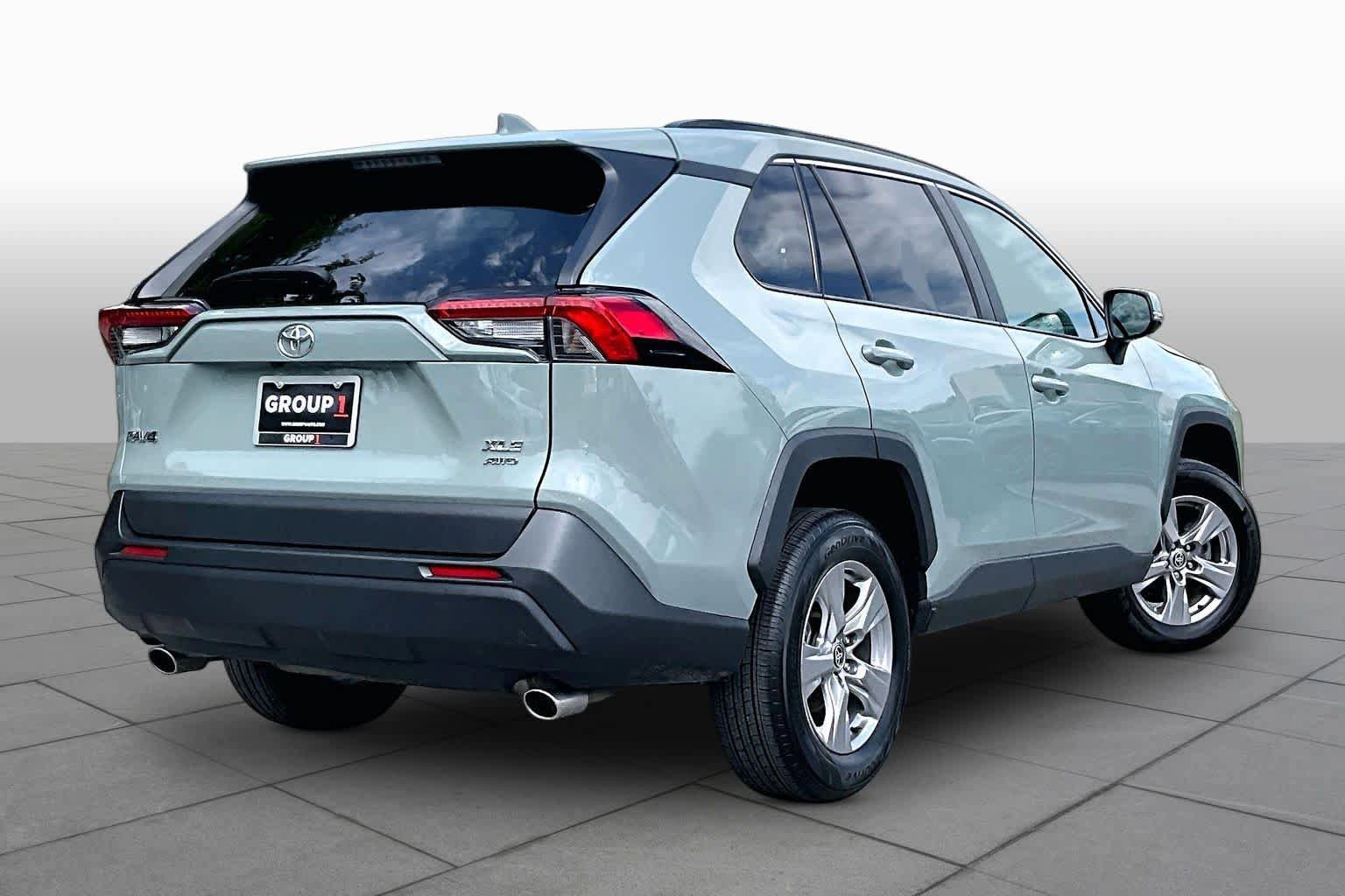 Used 2023 Toyota RAV4 XLE AWD/4WD image 13