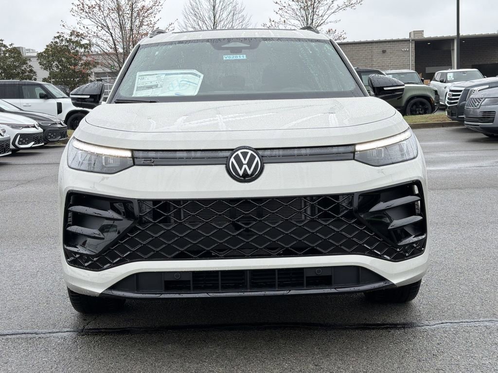 New 2026 Volkswagen Tiguan SE R-Line image 8