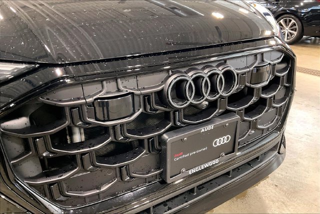 Certified 2025 Audi Q8 Prestige AWD/4WD image 30