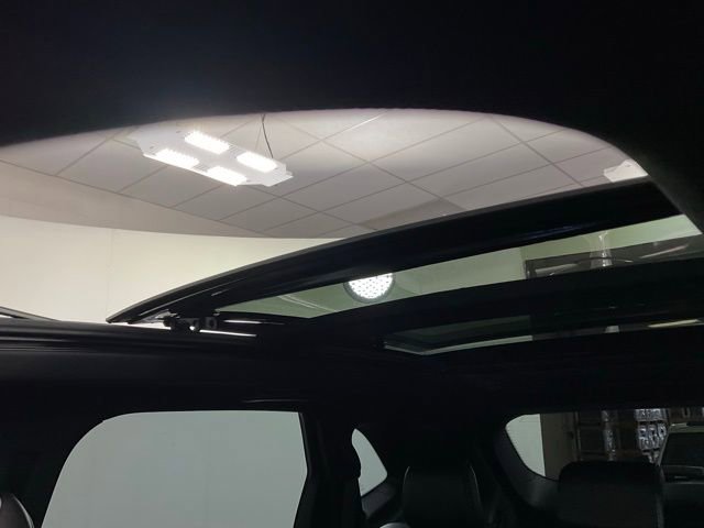 Used 2019 Ford Edge ST w/ Cold Weather Package AWD/4WD image 19