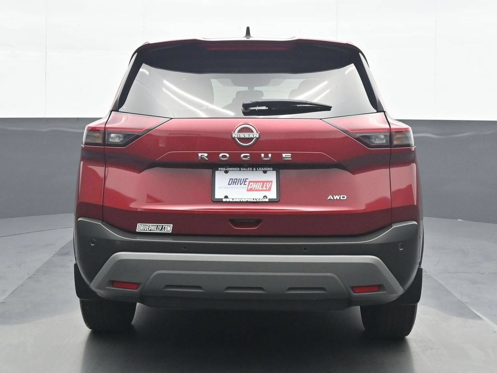 Used 2023 Nissan Rogue S AWD/4WD image 5