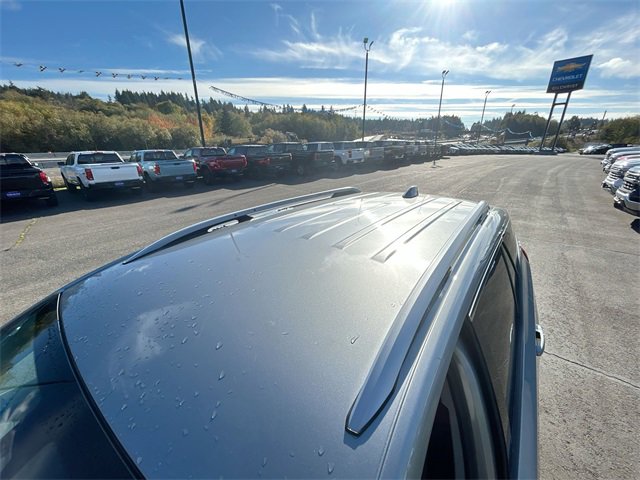 Used 2023 GMC Terrain SLT image 20