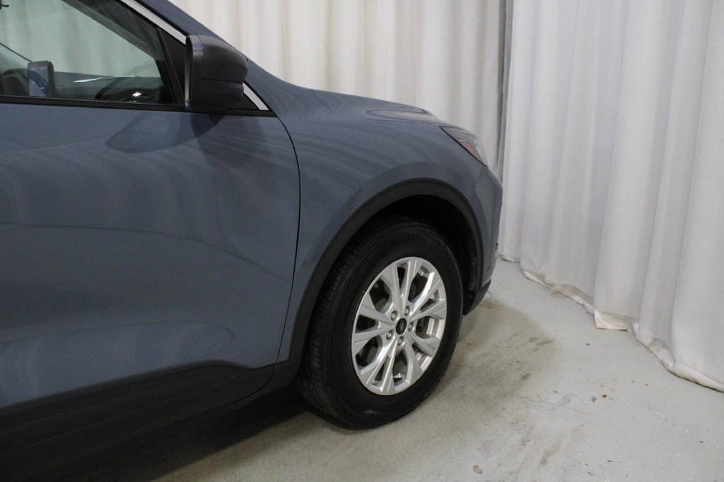 Used 2023 Ford Escape Active AWD/4WD image 27