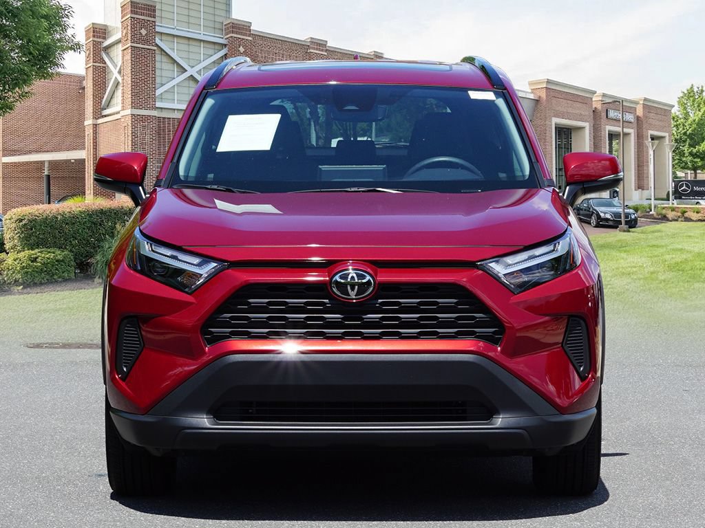 Used 2025 Toyota RAV4 XLE w/ Convenience Package FWD image 2