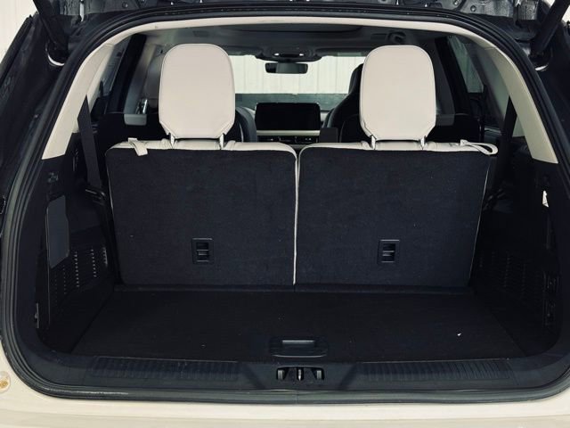 Used 2025 Lincoln Aviator Reserve w/ Equipment Group 201A image 10