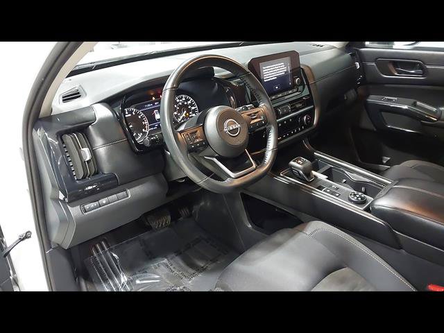 Used 2024 Nissan Pathfinder SV AWD/4WD image 19