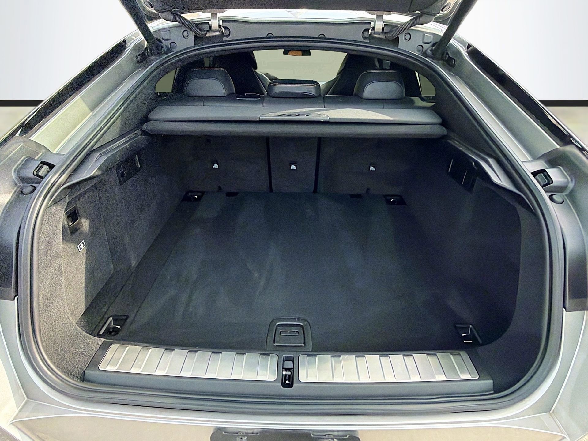 Used 2021 BMW X6 M w/ Competition Package image 13