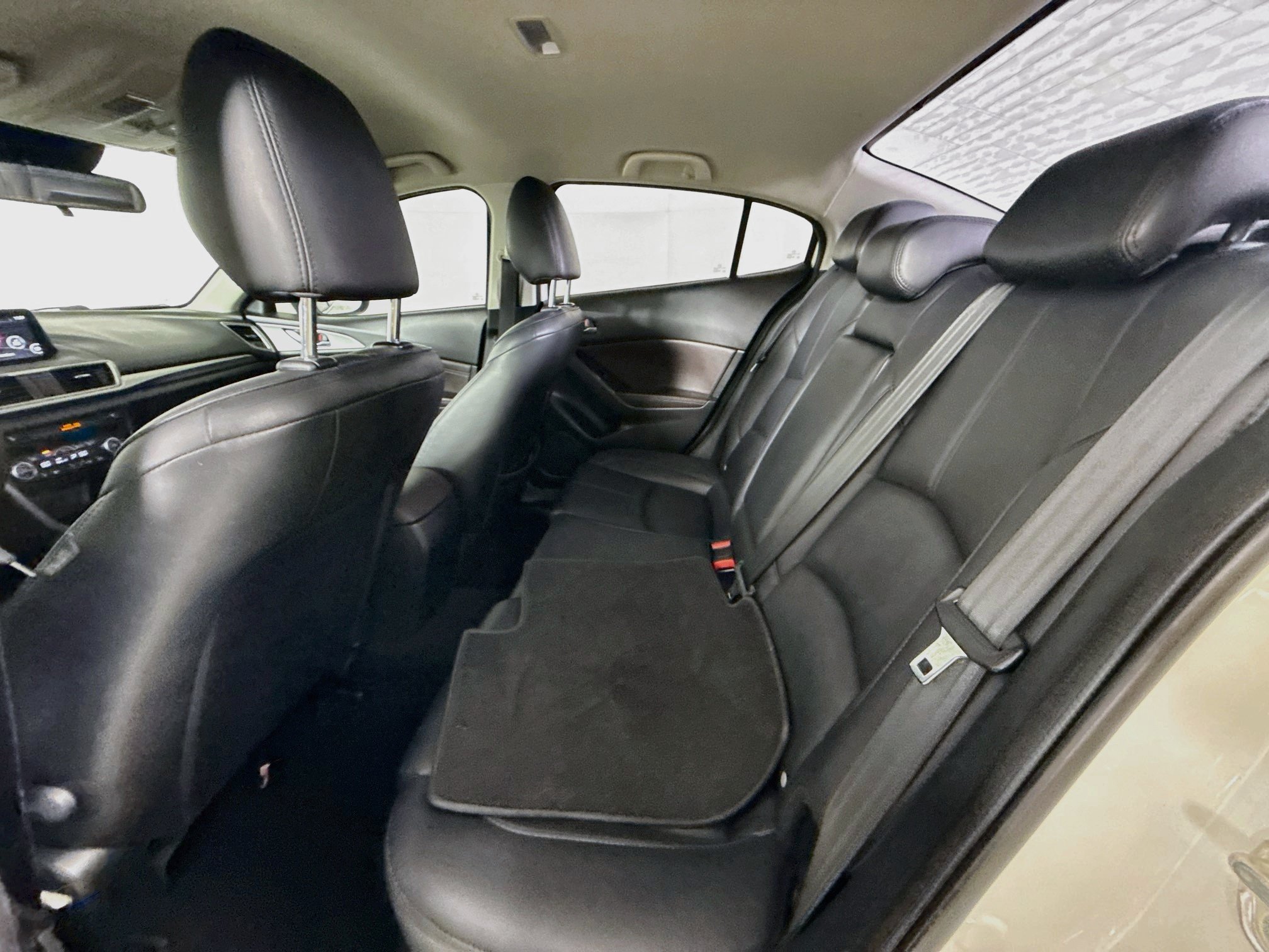 Used 2018 MAZDA MAZDA3 Touring FWD image 28