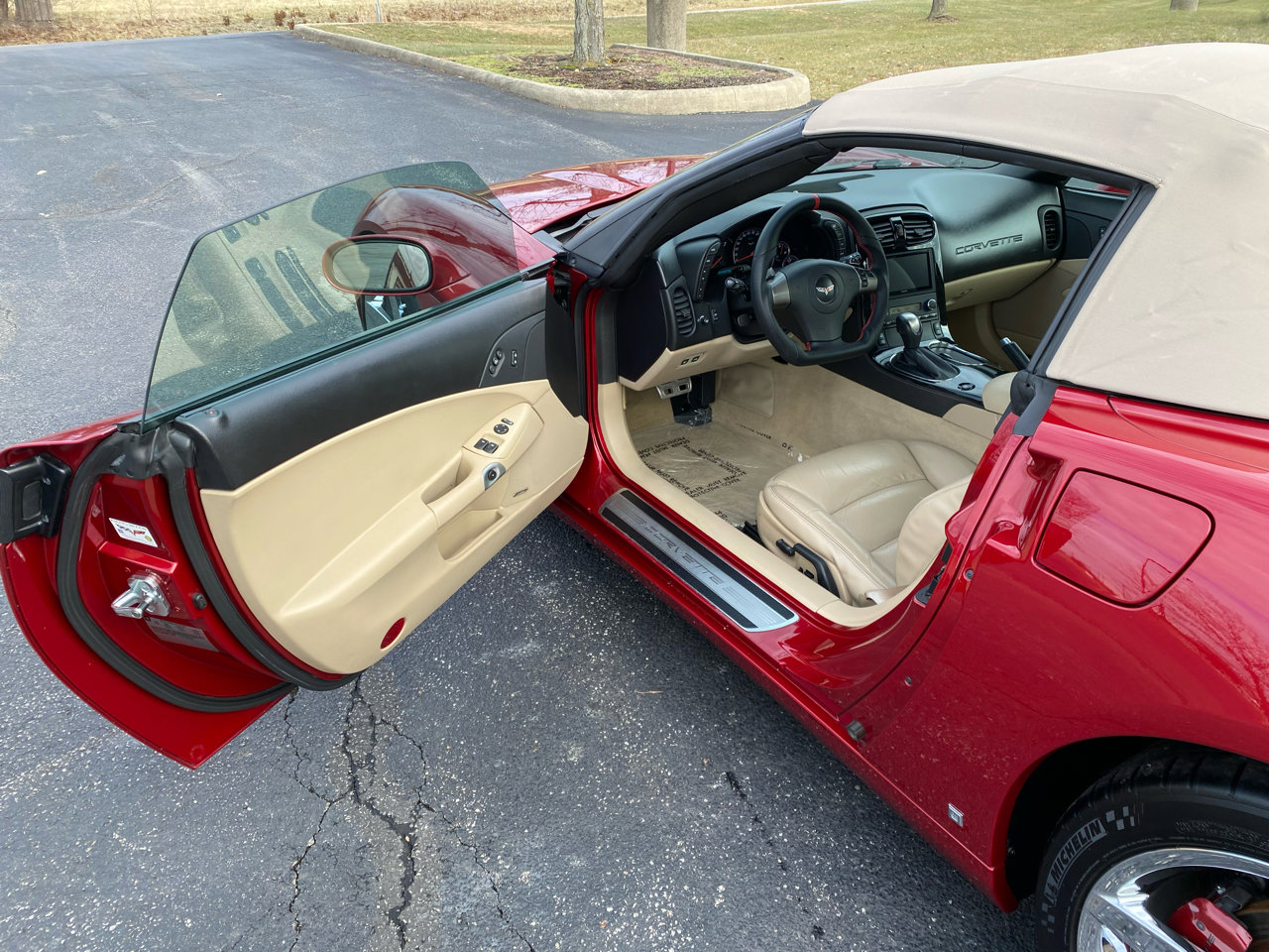 Used 2008 Chevrolet Corvette Convertible w/ Preferred Equipment Group image 21