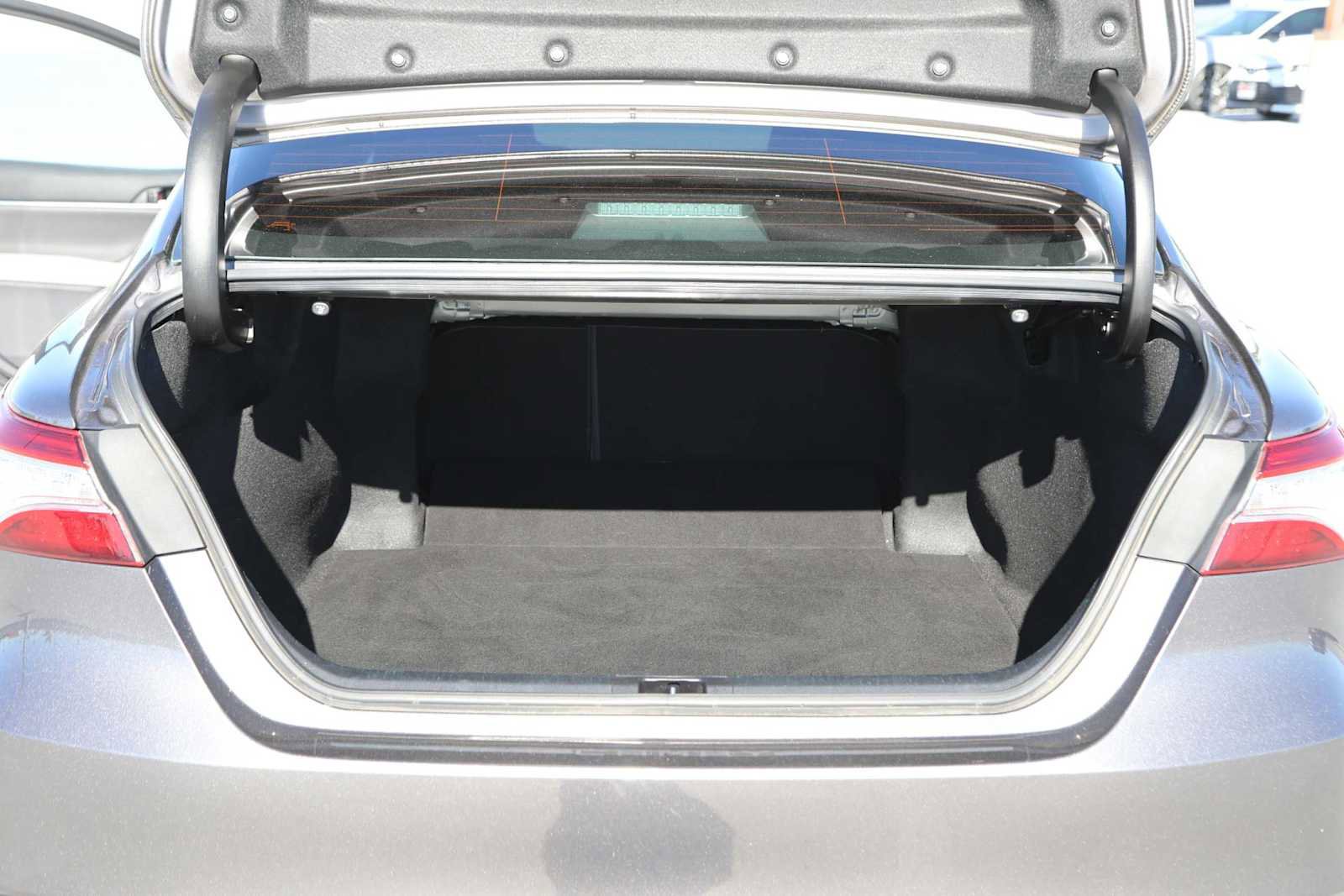 Certified 2020 Toyota Camry XLE image 25