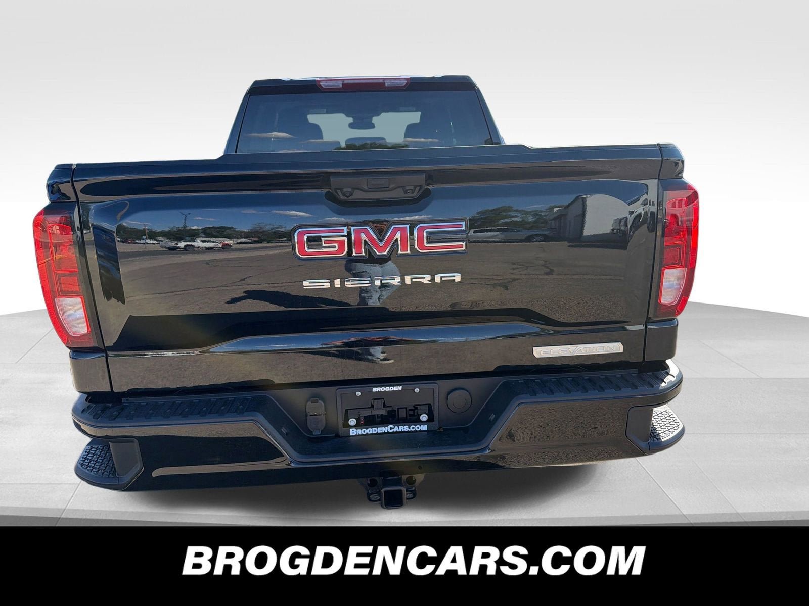 New 2026 GMC Sierra 1500 Elevation w/ Elevation Select Package AWD/4WD image 7