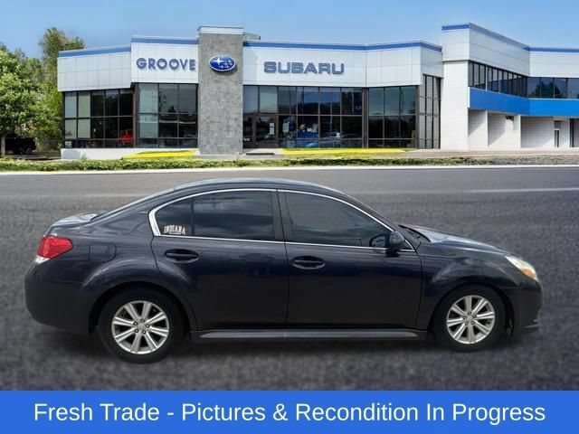 Used 2010 Subaru Legacy 2.5i Premium AWD/4WD image 7