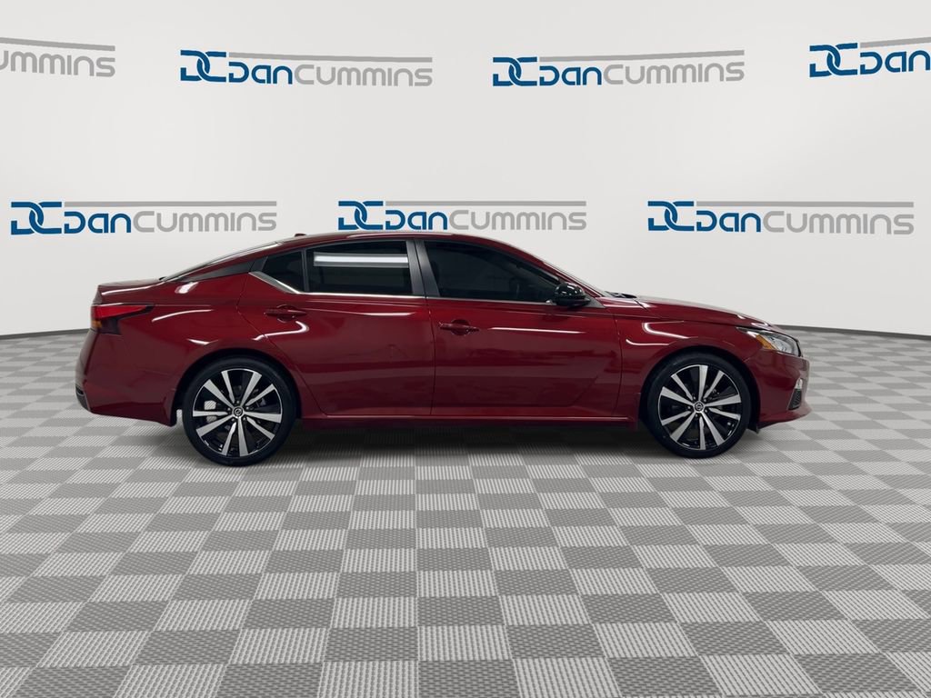 Used 2022 Nissan Altima 2.5 SR FWD image 9