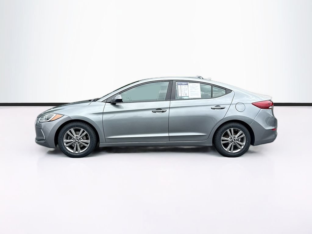 Used 2017 Hyundai Elantra Value Edition w/ Cargo Package FWD image 4
