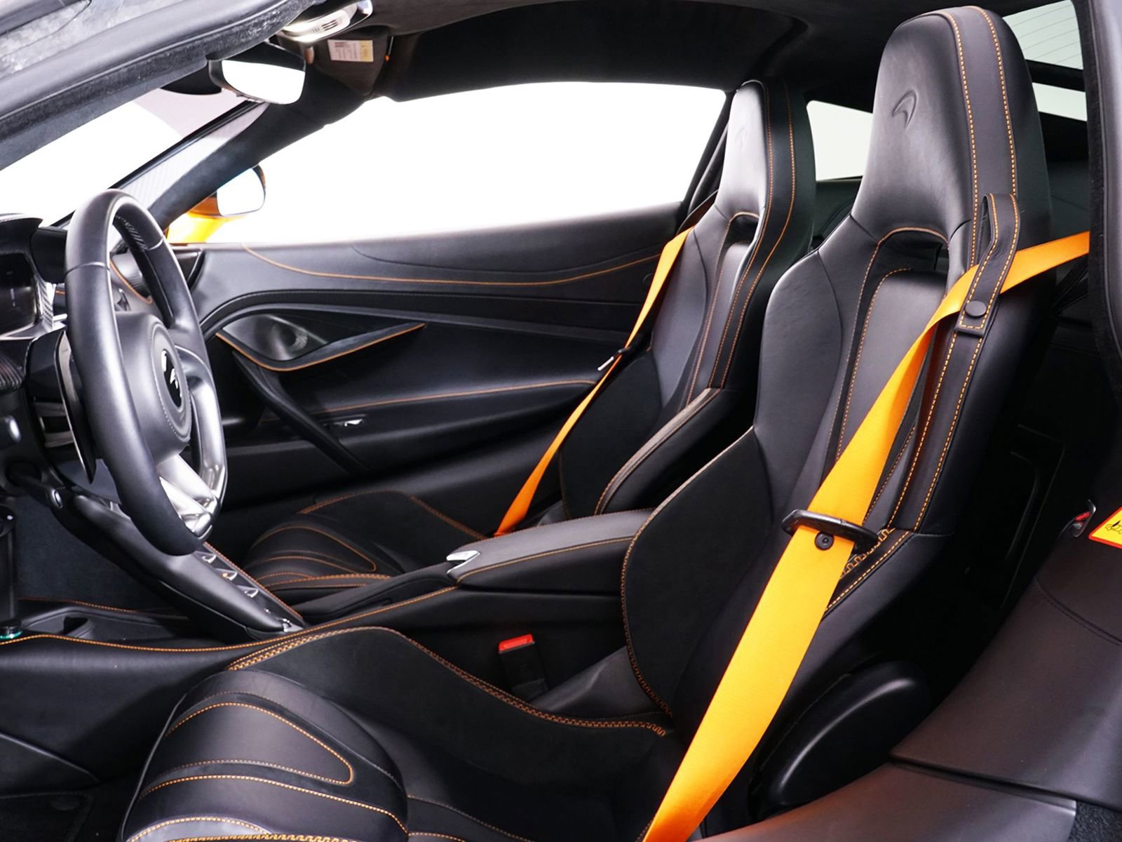 Used 2024 McLaren 750S image 9