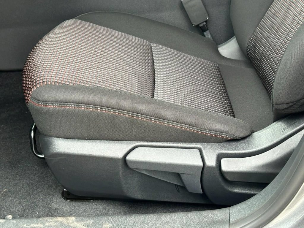 Used 2026 Nissan Sentra SR w/ SR All Weather Package FWD image 10