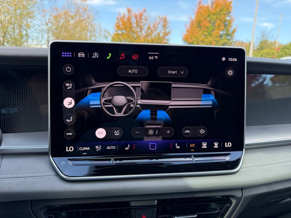 New 2026 Volkswagen Tiguan SE R-Line image 18