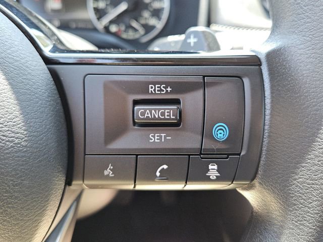 Used 2023 Nissan Rogue SV image 13
