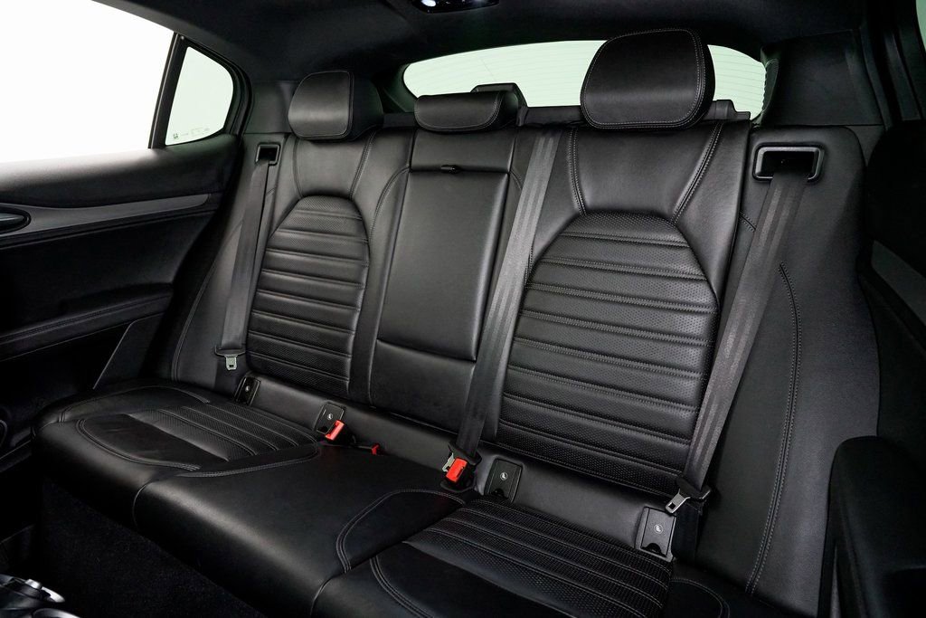 Used 2023 Alfa Romeo Stelvio Veloce image 23