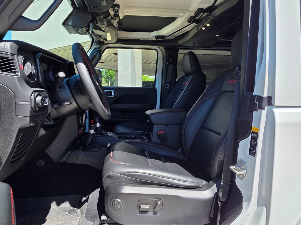 Used 2024 Jeep Wrangler Rubicon image 11