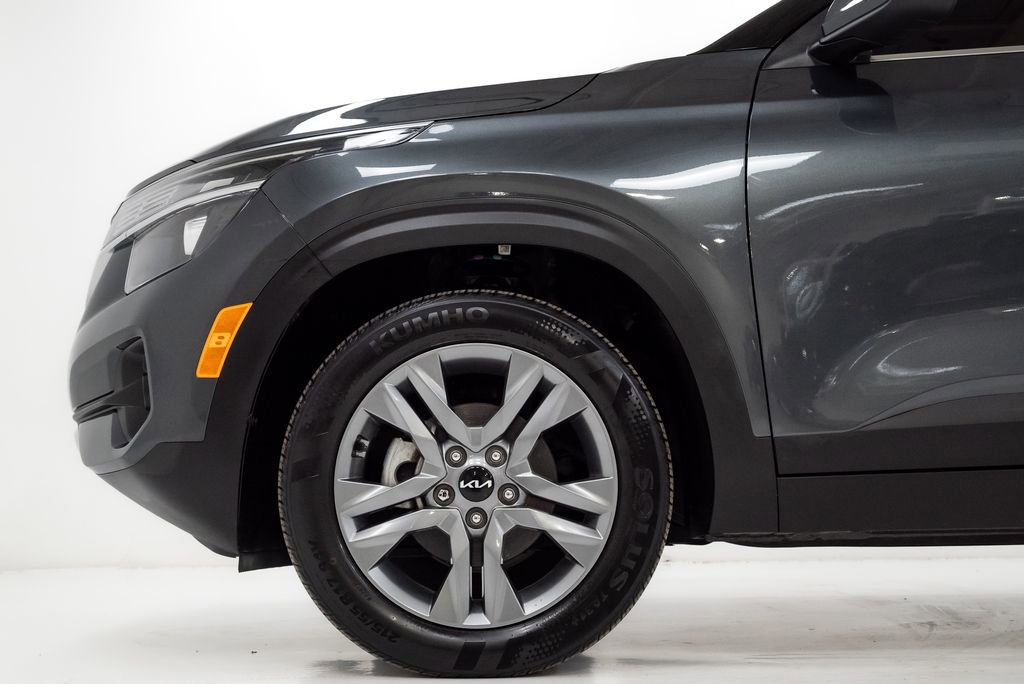 Certified 2023 Kia Seltos S image 24