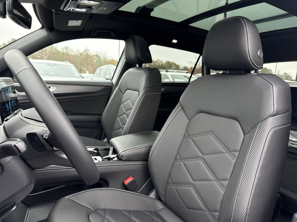 New 2026 Volkswagen Atlas Cross Sport SE FWD image 12